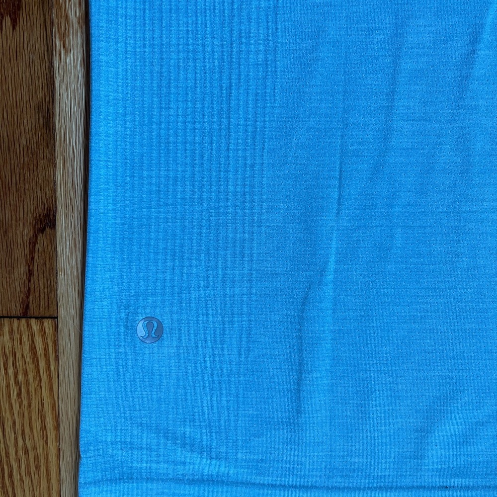 lululemon athletica Light Blue Metal Vent Tech Short-Sleeve Shirt - Picture 3 of 3